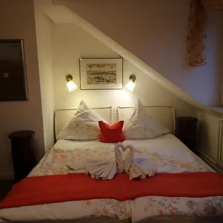 Amber Hotel 2*